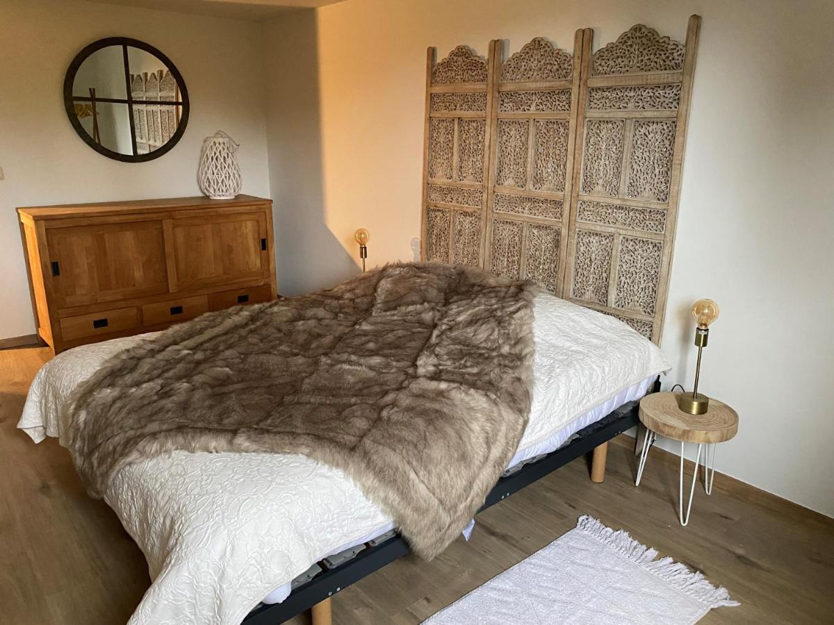 Le Logis Des Chenes, Superbe Bungalow Dans Quartier Residentiel Proche De Namur Вепьон Экстерьер фото